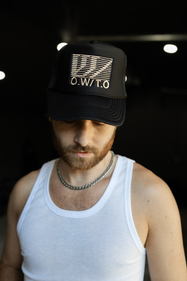 Flag Logo Trucker - Black